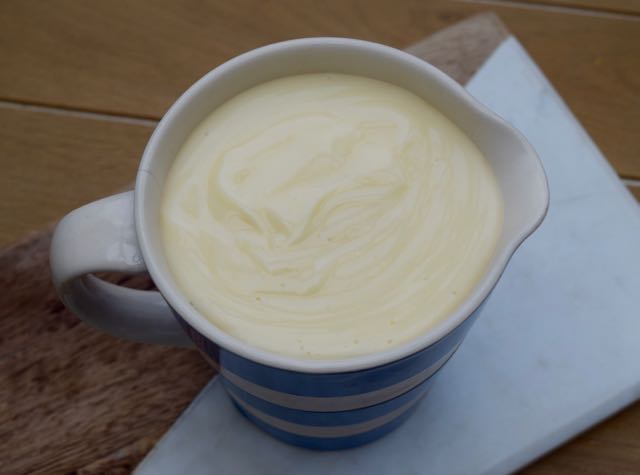 Quick-homemade-custard-recipe-lucyloves-foodblog