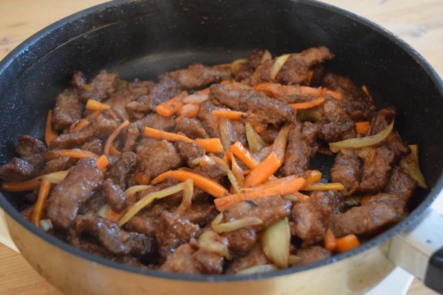 Crispy-chilli-beef-recipe-lucyloves-foodblog