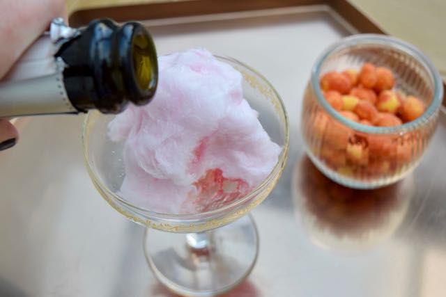 Candy-floss-fizz-cocktail-lucyloves-foodblog