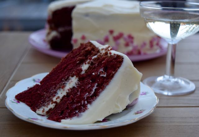 Mary Berry Red Velvet Cake Recipe / A classic red velvet ...