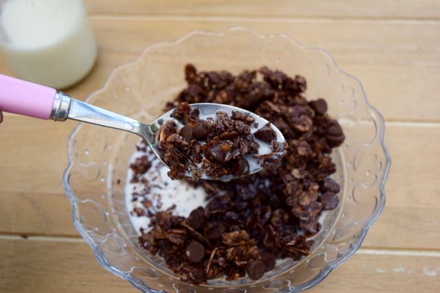 Chocolate-granola-recipe-lucyloves-foodblog