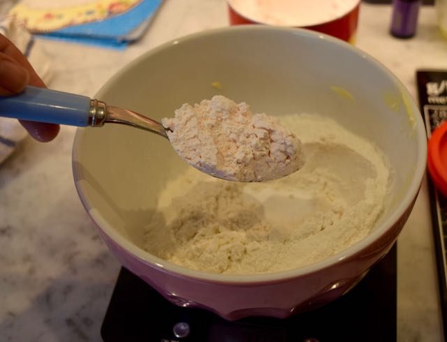 Rhubarb-custard-cake-recipe-lucyloves-foodblog