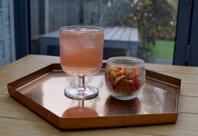 Rhubarb-gin-recipe-lucyloves-foodblog