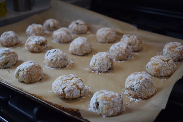 Sour-cherry-amaretti-recipe-lucyloves-foodblog