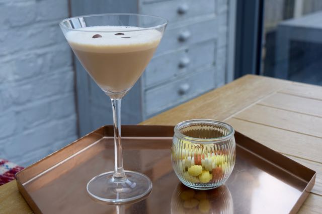 Flat-white-martini-recipe-lucyloves-foodblog