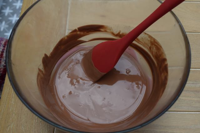 Peanut-butter-chocolate-eggs-recipe-lucyloves-foodblog