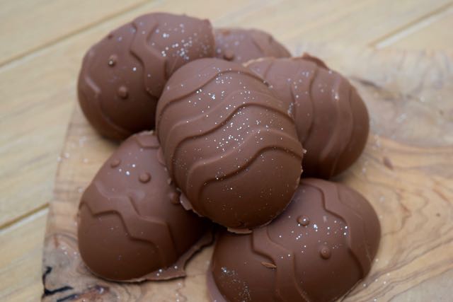 Chocolate-peanut-butter-eggs-recipe-lucyloves-foodblog
