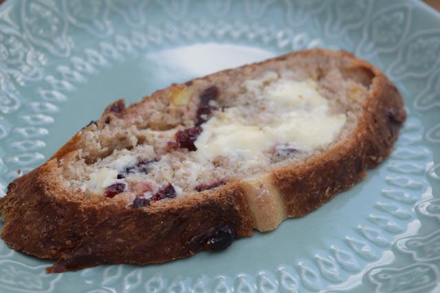 Giant-cranberry-white-chocolate-hot-cross-bun-recipe-lucyloves-foodblog