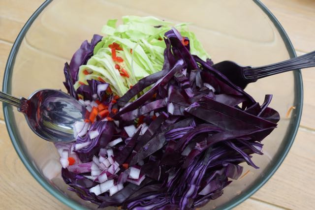 Oven-fried-chicken-spicy-coleslaw-recipe-lucyloves-foodblog