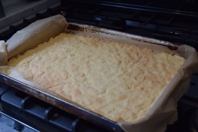 Lemon-bars-recipe-lucyloves-foodblog