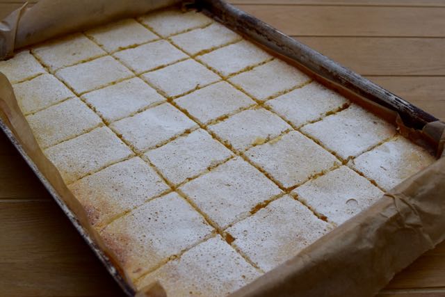 Lemon-bars-recipe-lucyloves-foodblog