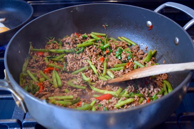 Quick-thai-beef-basil-recipe-lucyloves-foodblog