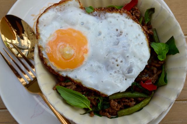 Quick-thai-beef-basil-recipe-lucyloves-foodblog