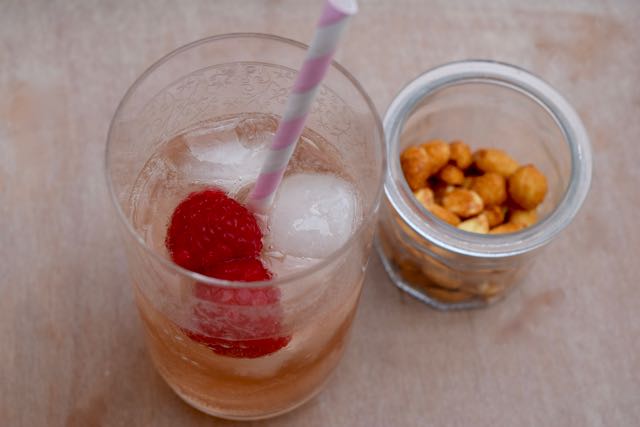 Raspberry-watkins-cocktail-recipe-lucyloves-foodblog