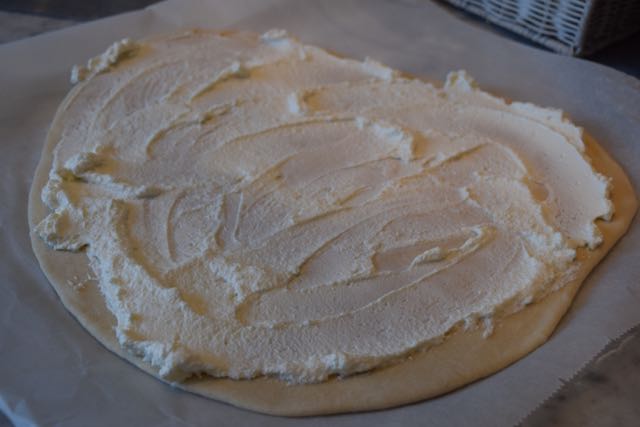 No-knead-white-pizza-recipe-lucyloves-foodblog