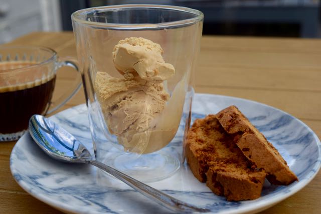 Coffee-butterscotch-biscotti-affogato-recipe-lucyloves-foodblog