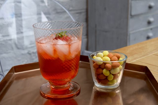 Homemade-strawberry-gin-recipe-lucyloves-foodblog