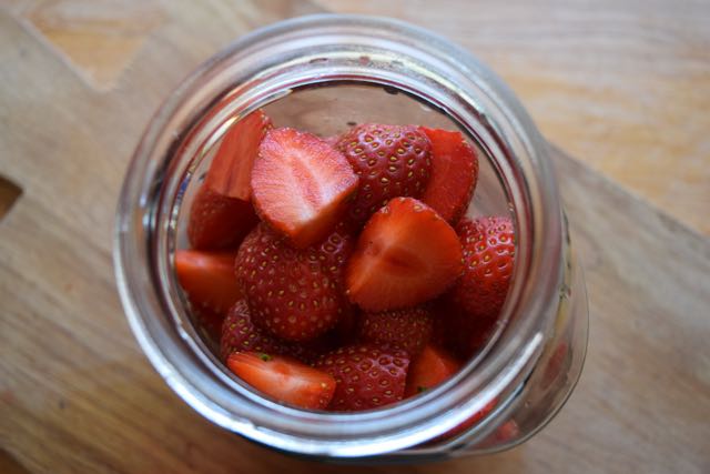 Homemade-strawberry-gin-recipe-lucyloves-foodblog