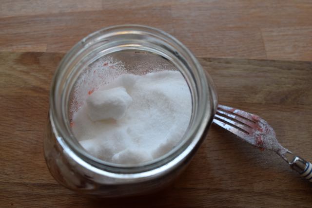 Homemade-strawberry-gin-recipe-lucyloves-foodblog