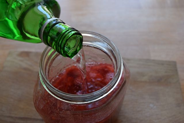 Homemade-strawberry-gin-recipe-lucyloves-foodblog