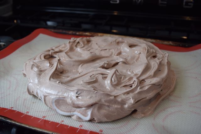 Raspberry-chocolate-pavlova-recipe-lucyloves-foodblog