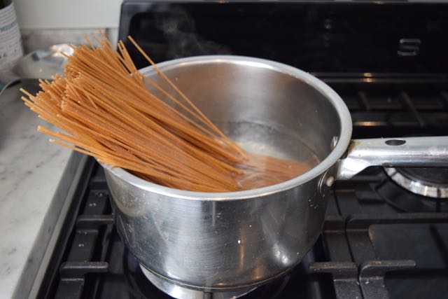 Spaghetti-carbonara-pie-recipe-lucyloves-foodblog