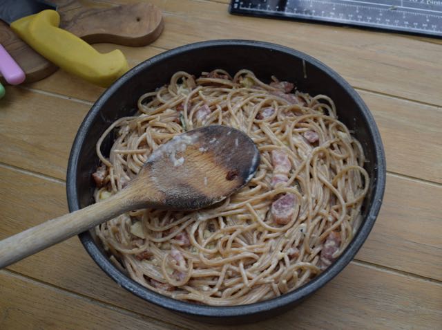 Spaghetti-carbonara-pie-recipe-lucyloves-foodblog