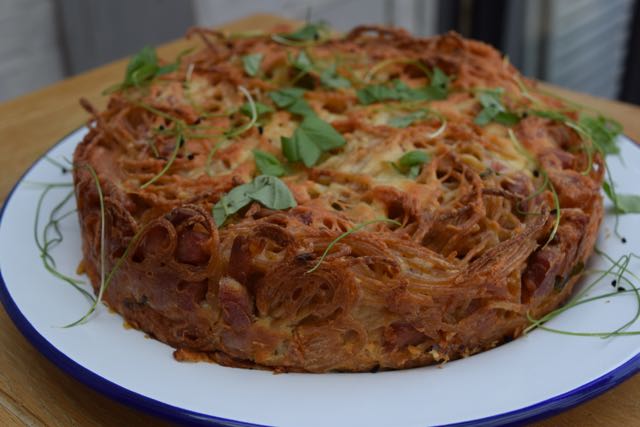 Spaghetti-carbonara-pie-recipe-lucyloves-foodblog