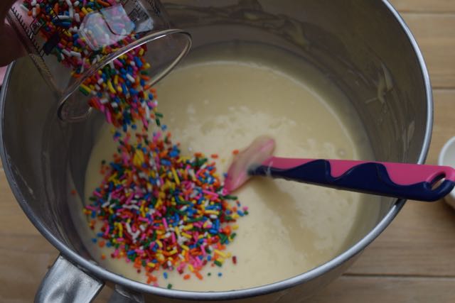 One-bowl-sprinkle-cake-recipe-lucyloves-foodblog