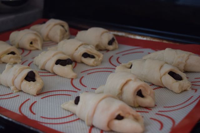 Chocolate-chip-rolls-recipe-lucyloves-foodblog