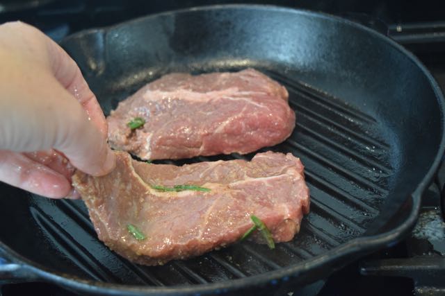 Steak-roasted-peach-summer-salad-recipe-lucyloves-foodblog