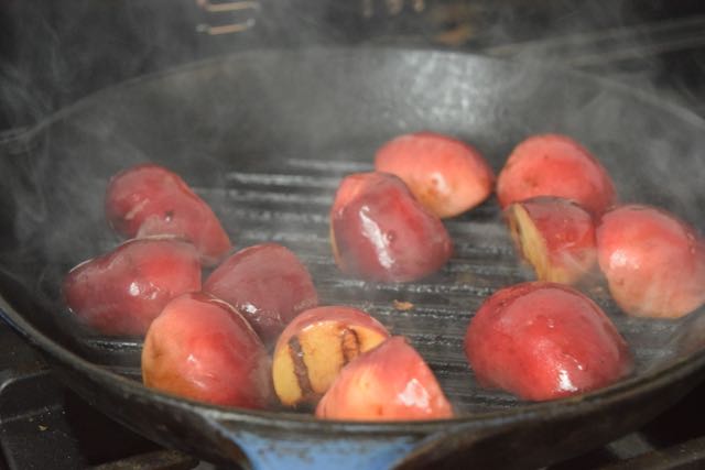 Steak-roasted-peach-summer-salad-recipe-lucyloves-foodblog