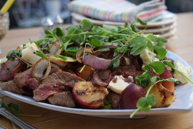 Steak-roasted-peach-summer-salad-recipe-lucyloves-foodblog