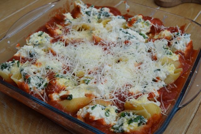 Spinach-three-cheese-stuffed-pasta-recipe-lucyloves-foodblog