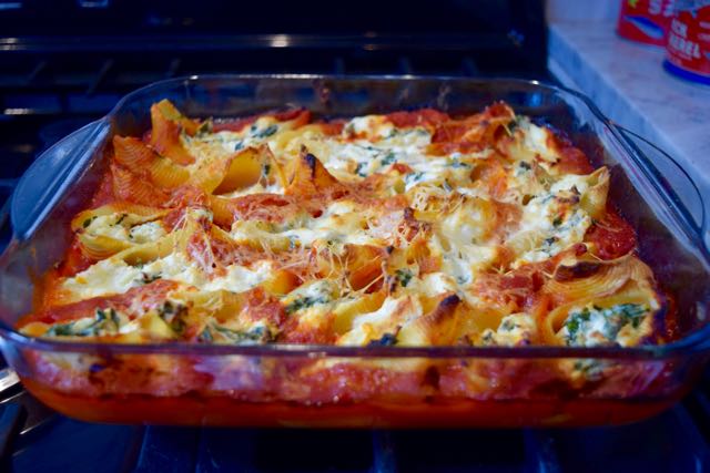 Spinach-three-cheese-stuffed-shells-recipe-lucyloves-foodblog