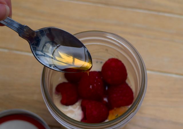 Peanut-butter-fridge-porridge-raspberry-recipe-lucyloves-foodblog