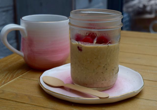 Peanut-butter-raspberry-fridge-porridge-lucyloves-foodblog