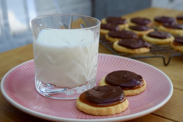 Chocolate-Caramel-Twix-style-biscuits-recipe-lucyloves-foodblog