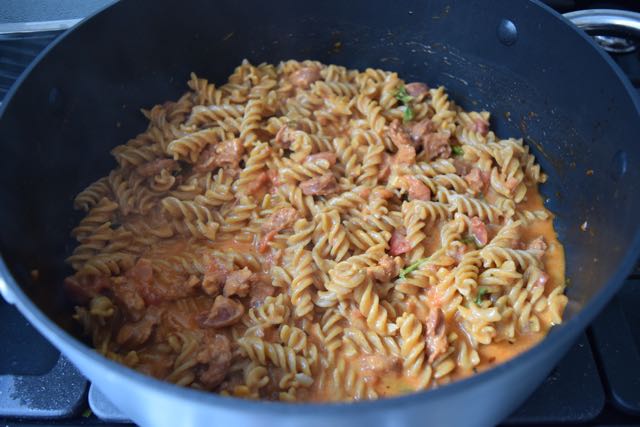 One-pot-chorizo-pasta-recipe-lucyloves-foodblog