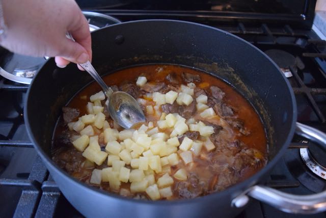 Thai-beef-pineapple-curry-recipe-lucyloves-foodblog