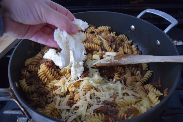 Ragu-fusill-pasta-recipe-lucyloves-foodblog