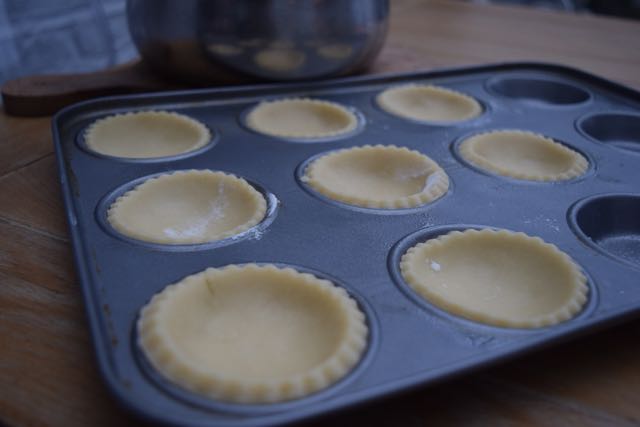 Tiny-treacle-pecan-tarts-recipe-lucyloves-foodblog