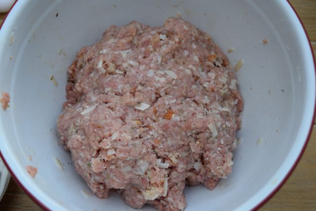 Big-pork-meatball-recipe-lucyloves-foodblog