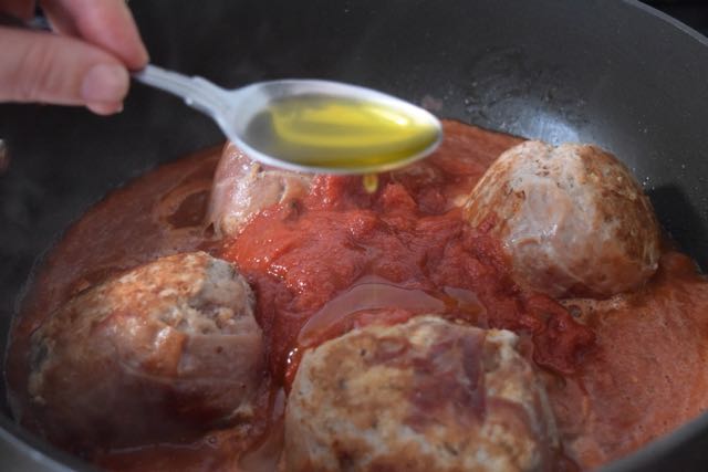 Big-Pork-Prosciutto-meatballs-recipe-lucyloves-foodblog