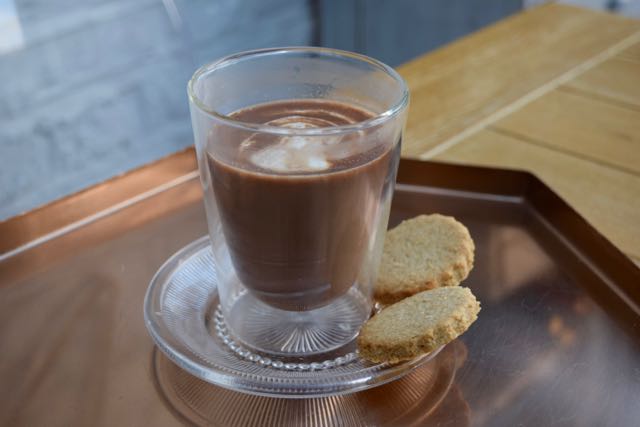 Rum-caramel-hot-chocolate-recipe-lucyloves-foodblog