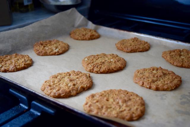 Ginger-oat-crunchies-recipe-lucyloves-foodblog