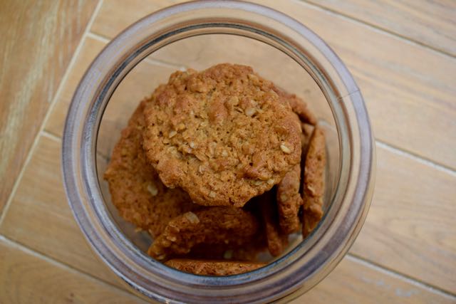 Ginger-oat-crunchies-recipe-lucyloves-foodblog
