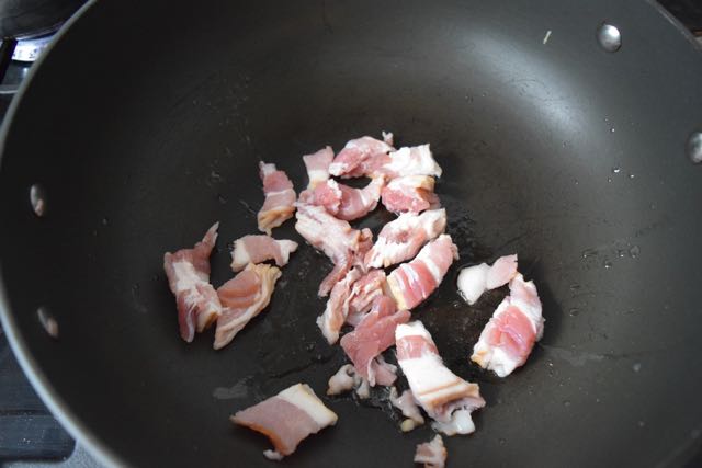 Egg-bacon-ramen-noodle-recipe-lucyloves-foodblog