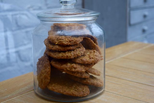 Ginger-oat-crunchies-recipe-lucyloves-foodblog