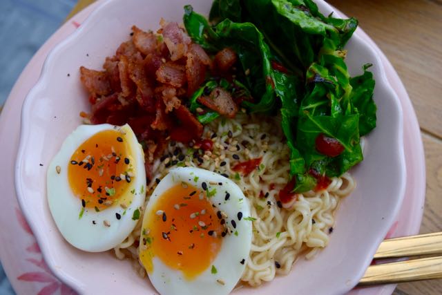 Egg-bacon-ramen-noodles-recipe-lucyloves-foodblog